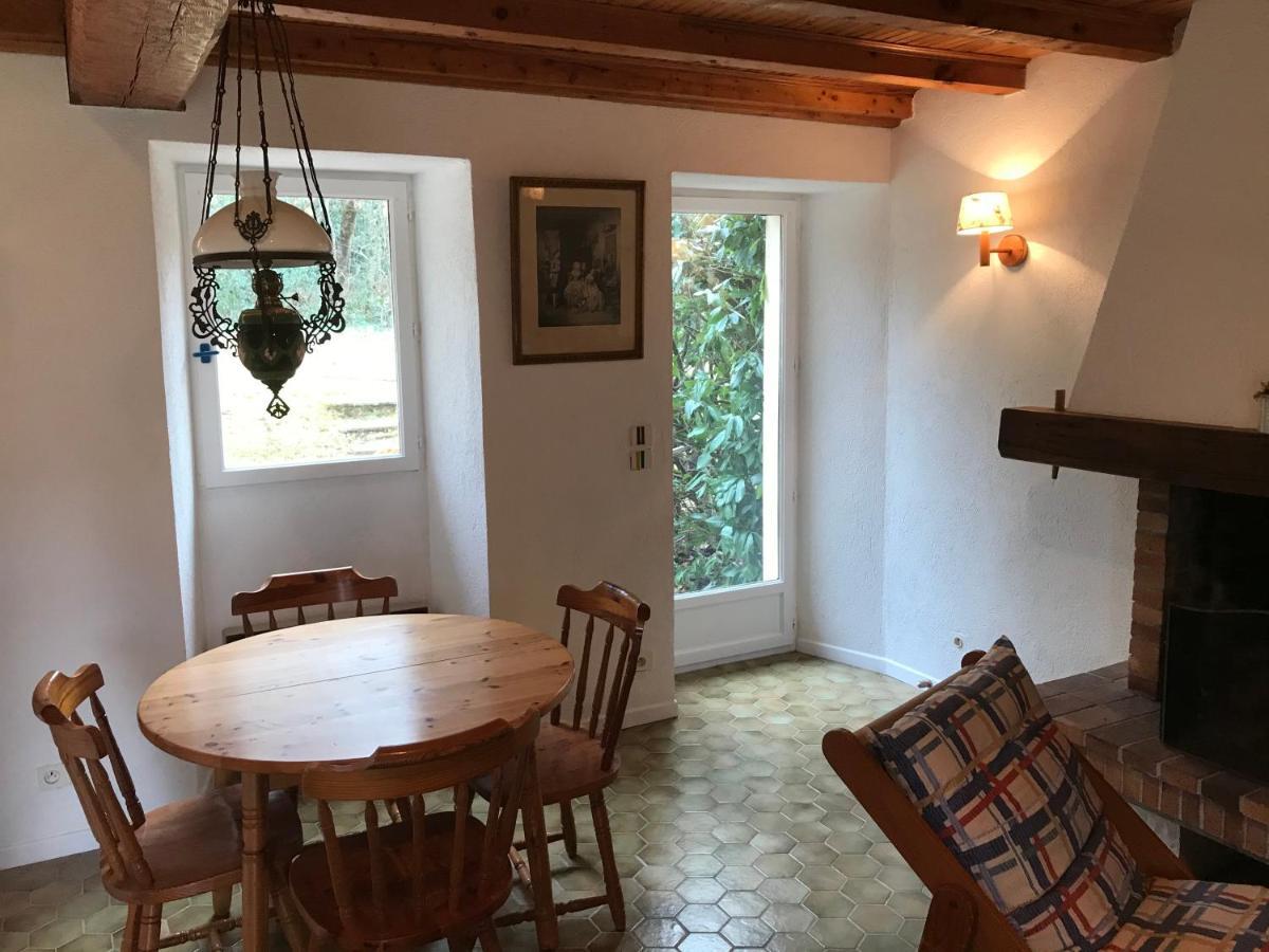Gite 4 Personnes Situe Aux Portes Du Perigord Saint-Adjutory المظهر الخارجي الصورة
